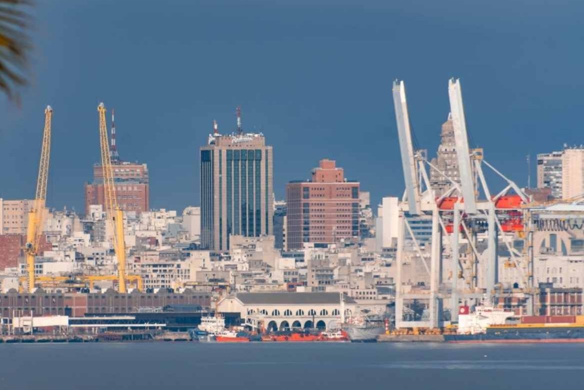 puerto montevideo criticas