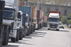 transporte de carga camiones