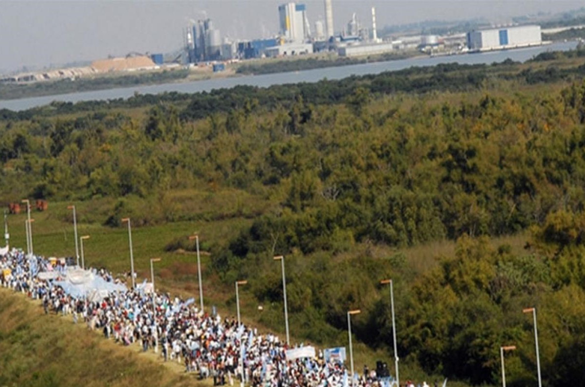 botnia marcha al puente grande