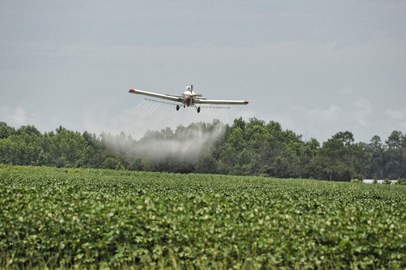 Aplicación aérea de fertilizantesjpg