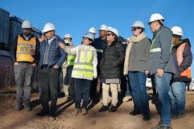 Autoridades de UTE visitaron obras del proyecto de Chamberlain