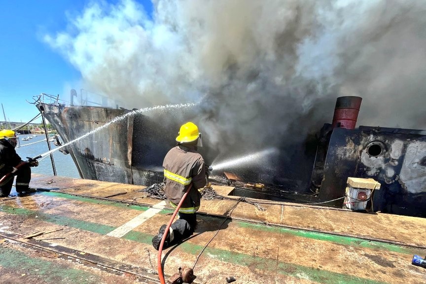 bomberos buque